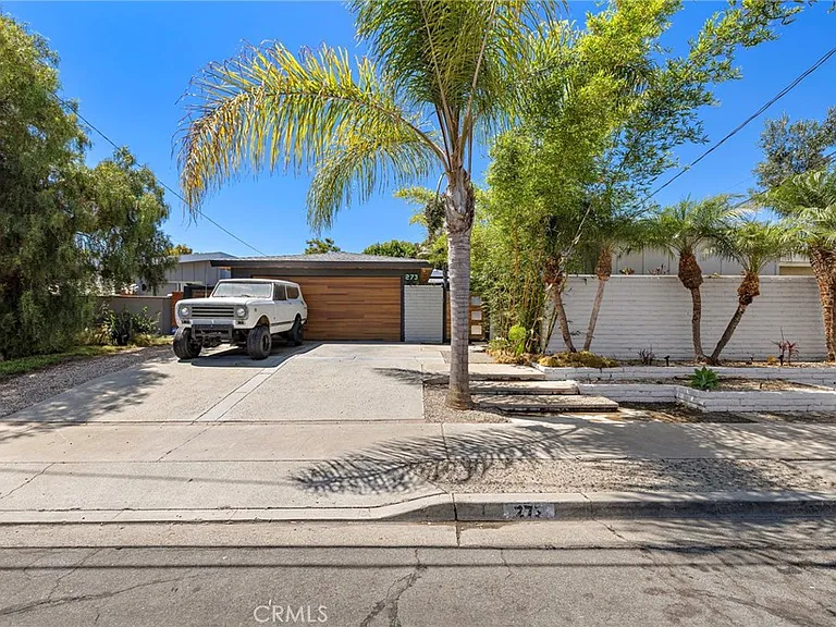 273 Cecil Pl — Photo 1