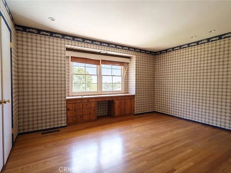436 Stanford Dr — Photo 12