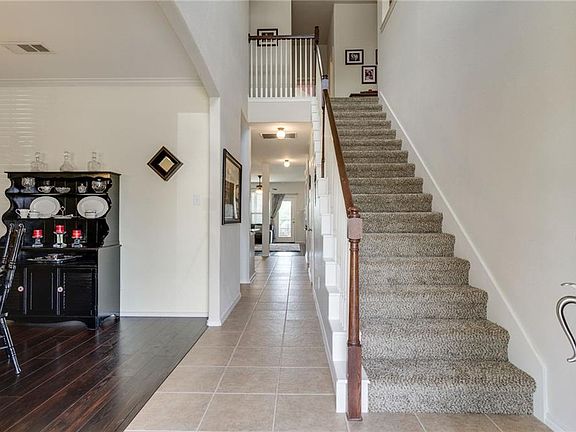 3rd image of 9024 Brook Hill Ln