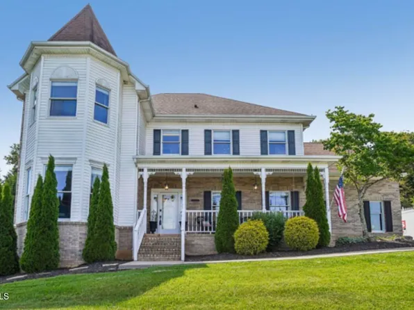 2308 Granite Dr, Johnson City, TN 37604