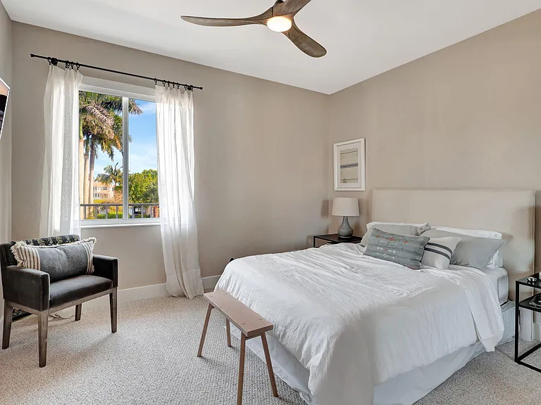 11615 Paradise Cove Ln — Photo 30