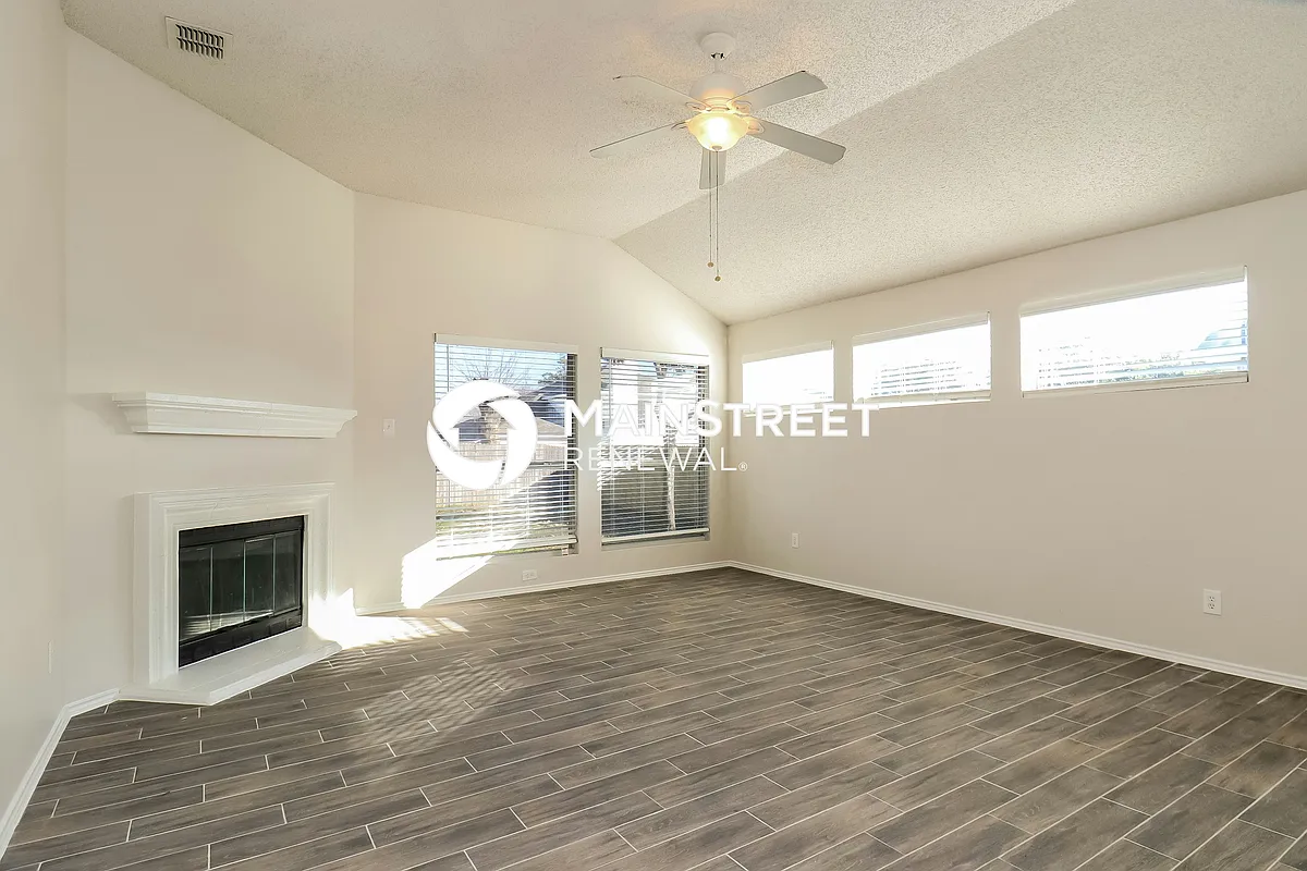 Living Room - 7701 Amsterdam Ln