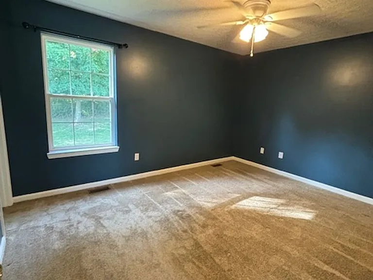 210 Scarlet Ave — Photo 10