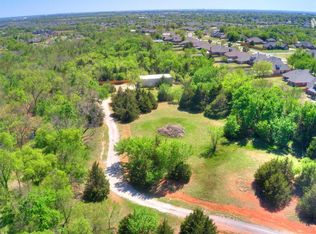 2400 NE 4th St, Moore, OK 73160