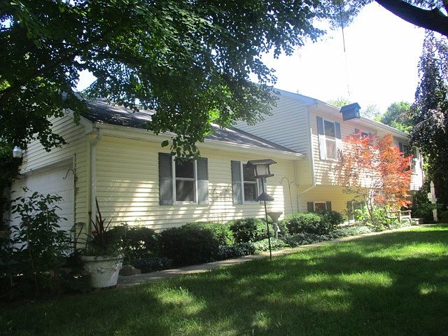 1st image of 3248 Ezra Ave