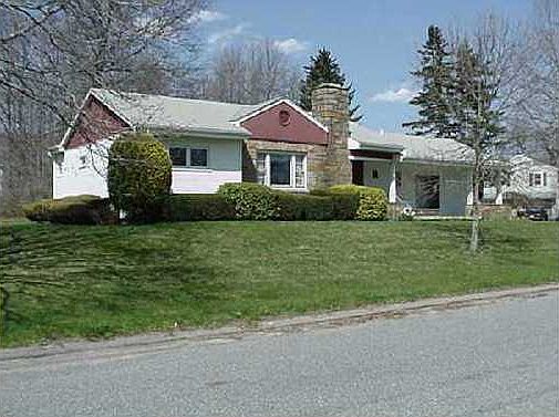 2nd image of 60 Macarthur Blvd