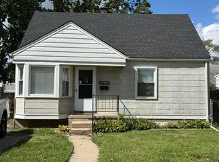 23825 Carlisle Ave, Hazel Park, MI 48030