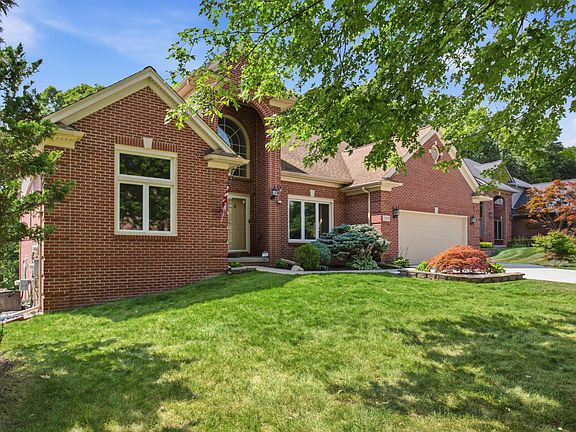 3rd image of 2189 Clinton View Cir
