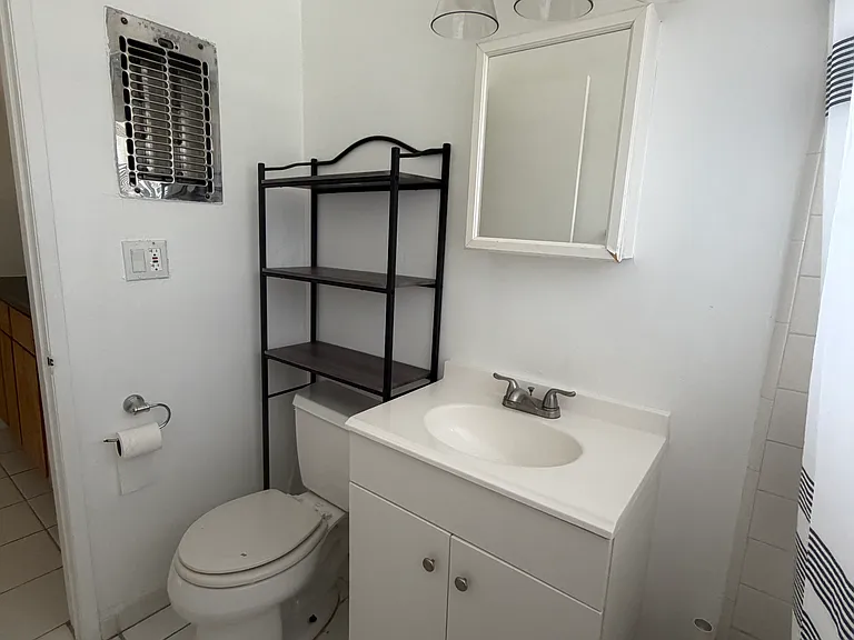 10944 Strathmore Dr #44 — Photo 8