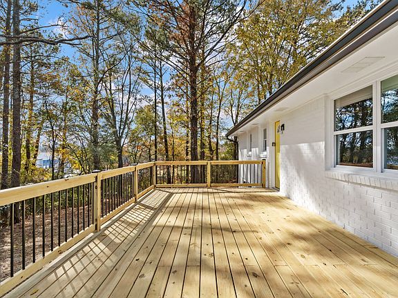 5th image of 2050 Forrest Park Rd SE