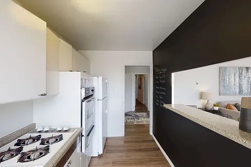 Floor plan lm83b2ab