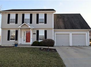 1031 Cottage Creek Cir, Gardner, KS 66030