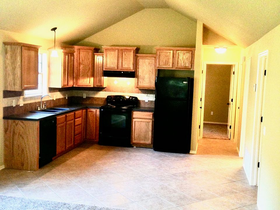 2nd image of 415 E Claremore St