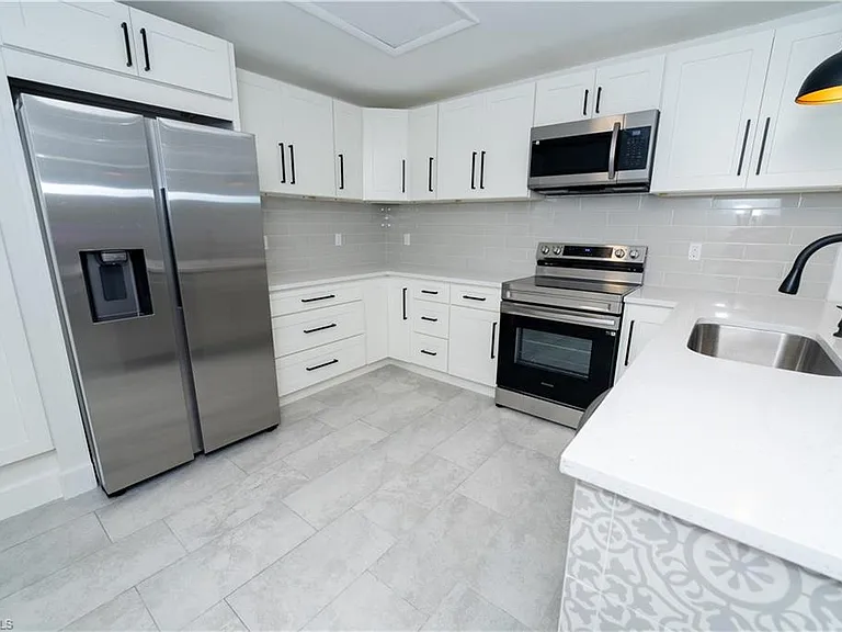 6306 Royal Woods Dr — Photo 10