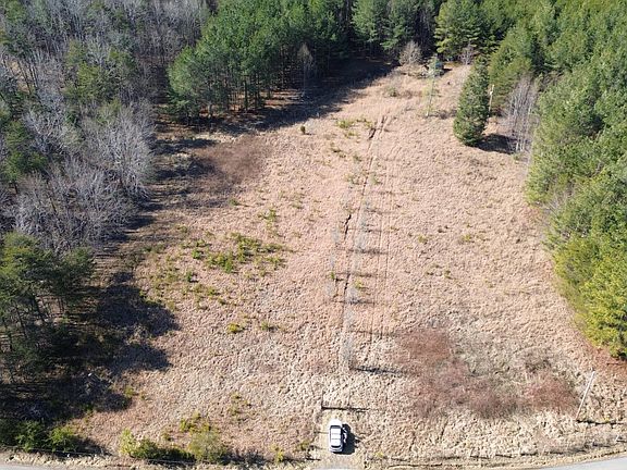5th image of 1596 Stewart Rd