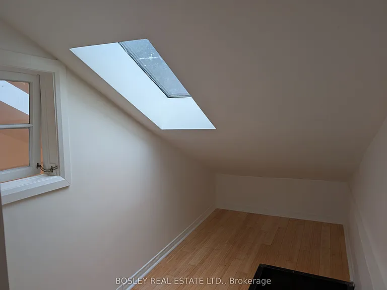 230 Ontario St — Photo 12