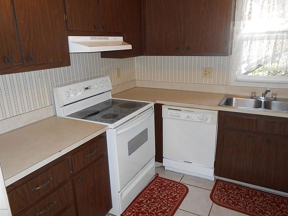 5th image of 2601 Sand Trap Ln #9-E