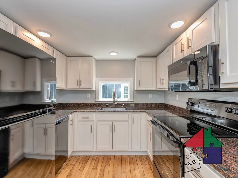 166 N Winooski Ave — Photo 15