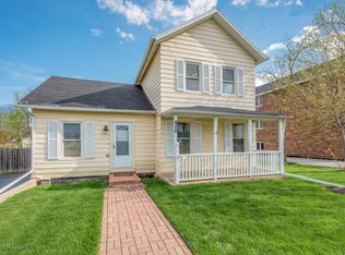 826 Warren Ave, Downers Grove, IL 60515