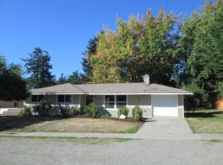 1668 NE 4th Ave, Oak Harbor, WA 98277