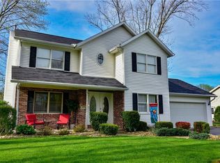 12624 Hickory Dr, Conneaut Lake, PA 16316