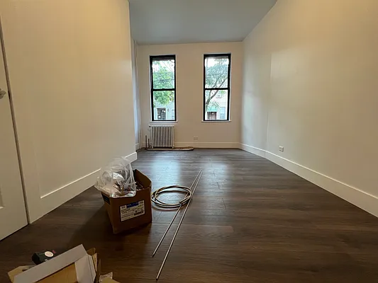 Rented by Capri Jet Realty Corp | media 10