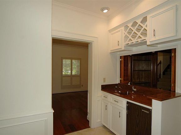 5th image of 1504 Rosewood Ct