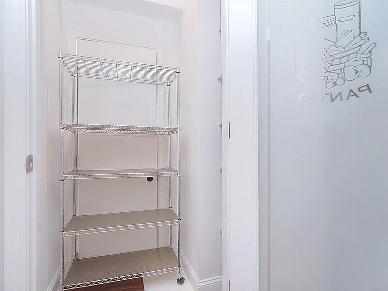 301 W Kingston Ave — Photo 19