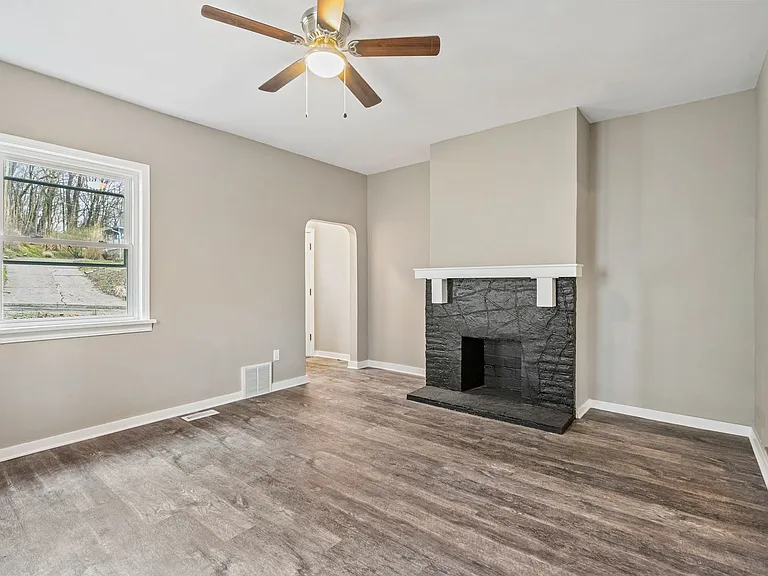 2215 Lehigh St — Photo 6