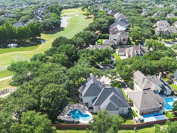 4th image of 4011 Shallow Pond Court