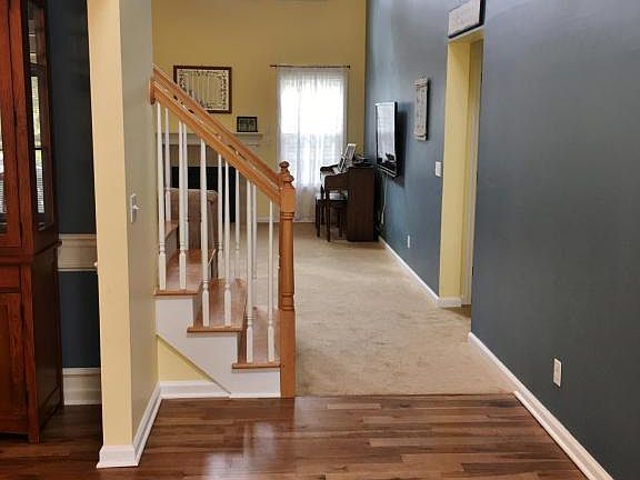 4th image of 107 Richmond Hill Dr