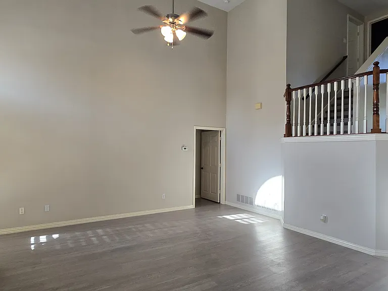 7509 Avalon Dr — Photo 23