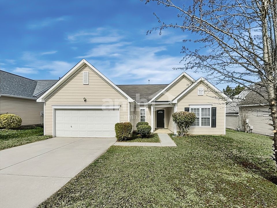 1st image of 127 Hampshire Dr