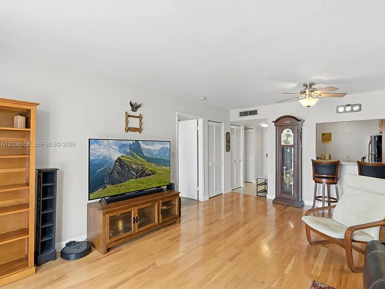 3588 Collins Ave #504 — Photo 9