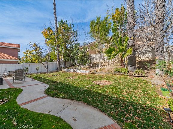 5th image of 17 Avignon Ave
