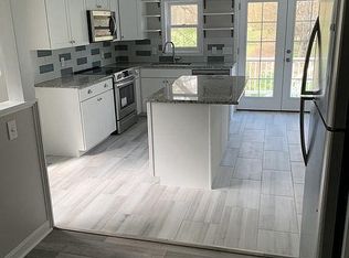 55 River St APT B, Bernardston, MA 01337