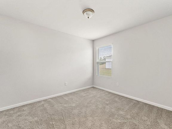 5th image of 508 Whispering Creek Ave