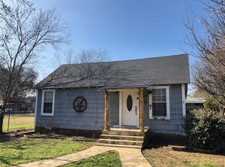 2919 Owens St, Haltom City, TX 76117