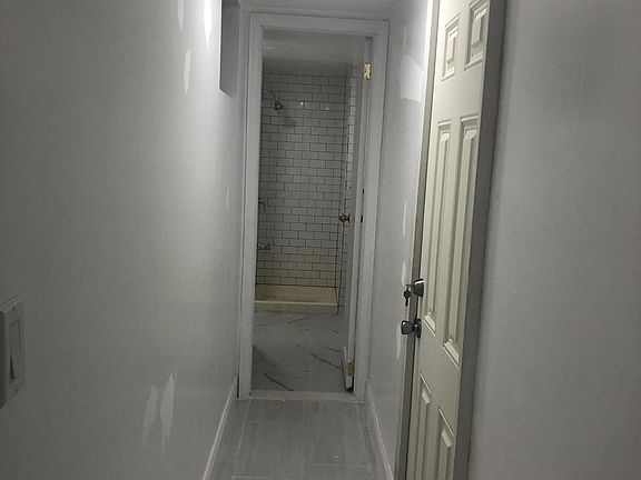 4th image of 3314 71st St Floor 1