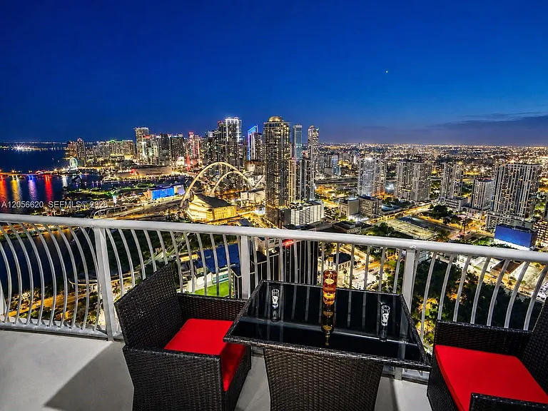 1750 N Bayshore Dr #5614 — Photo 9