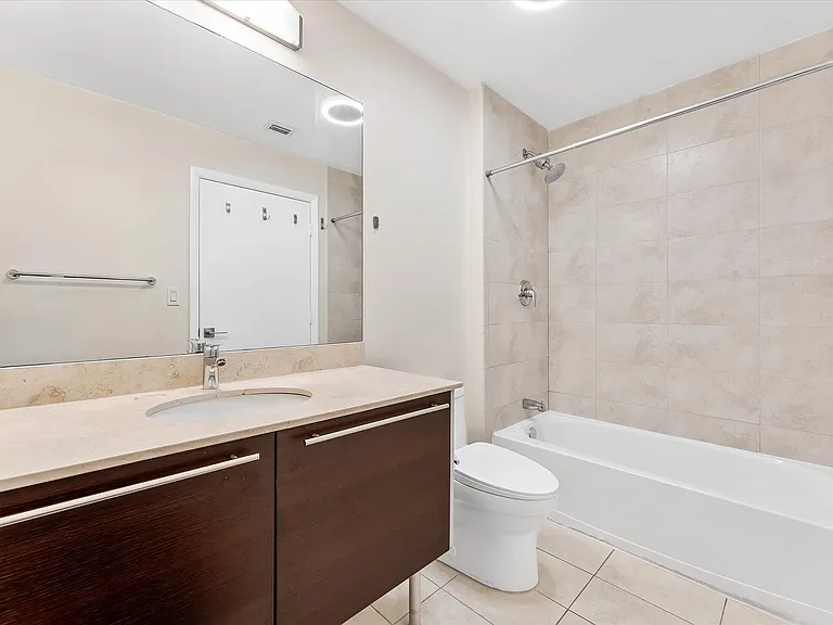 1900 N Bayshore Dr #3702 — Photo 20