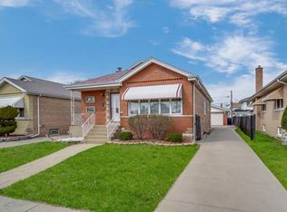 3104 W 102nd St, Evergreen Park, IL 60805