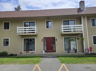 82 S Maple St APT 11, Westfield, MA 01085