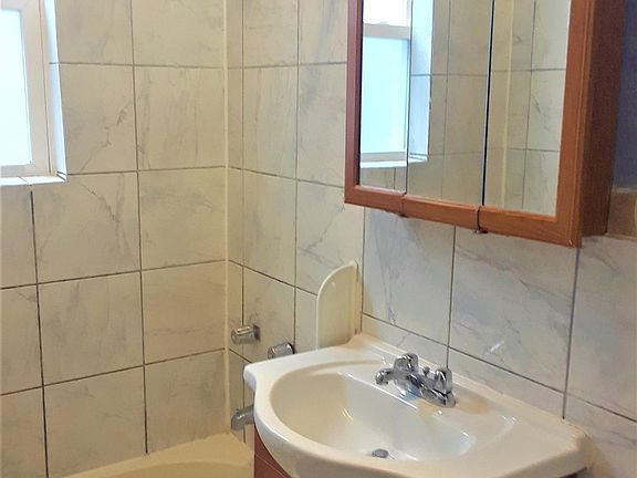 4th image of 1723 N Menard Ave #1