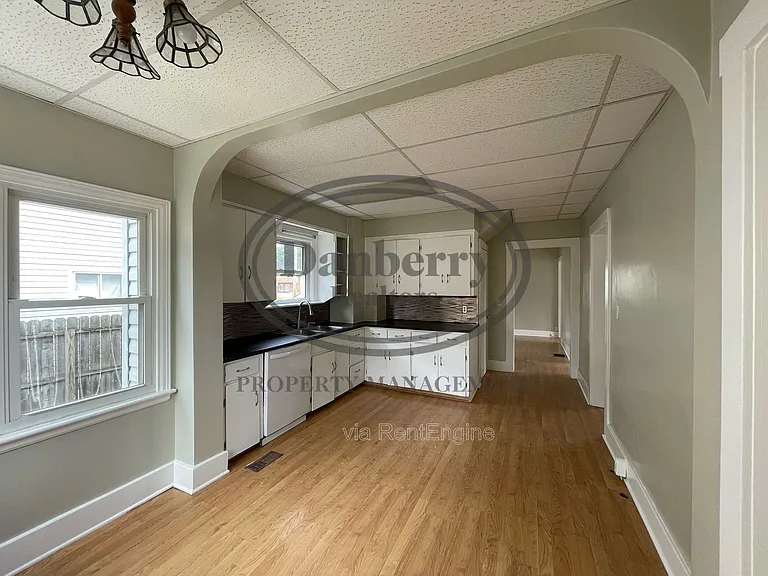 931 Tiffin Ave — Photo 6