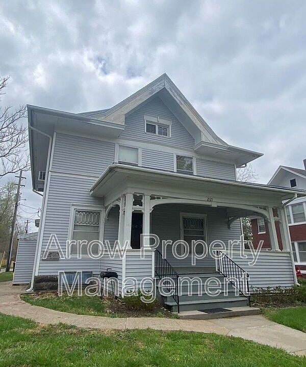 1st image of 2121 Washington St #3