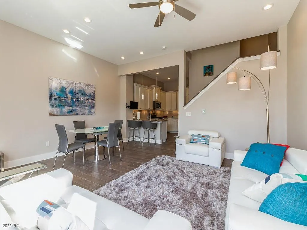 3 bed, 2.5 bath, 1850 sqft, $3,000 — Photo 4