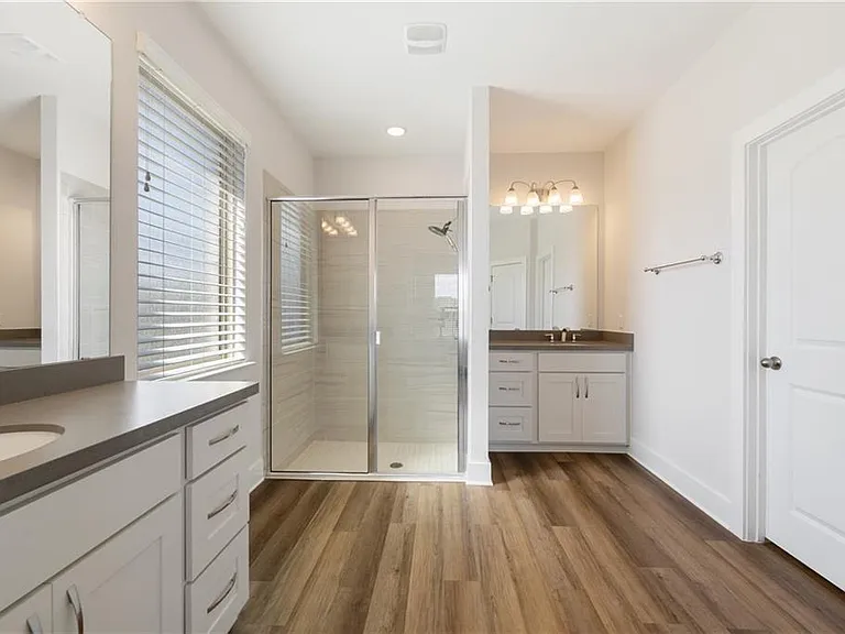 779 Founders Rdg — Photo 14