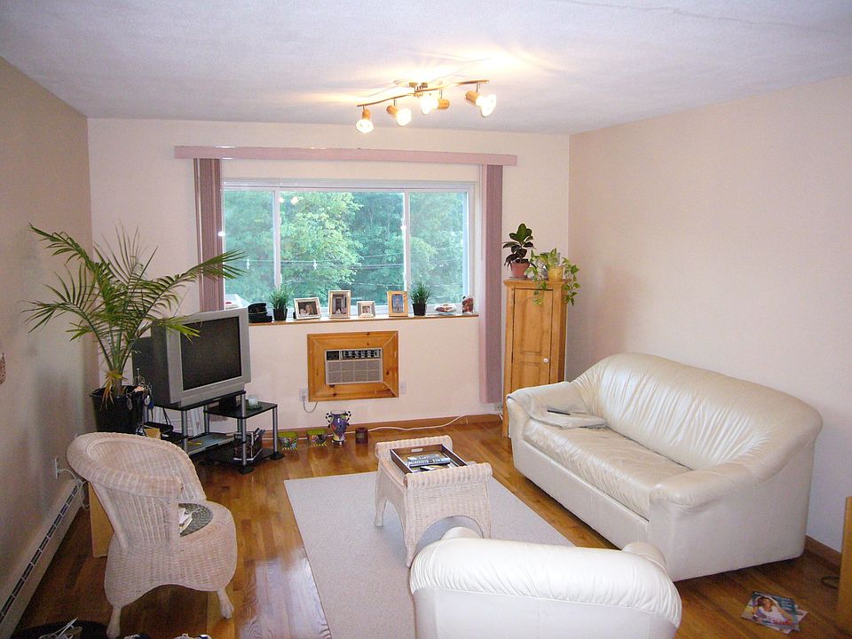 2nd image of 2 Larose Pl APT 22