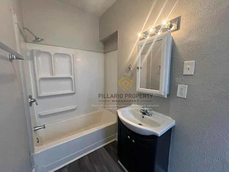 3655 N Kenwood Ave — Photo 3